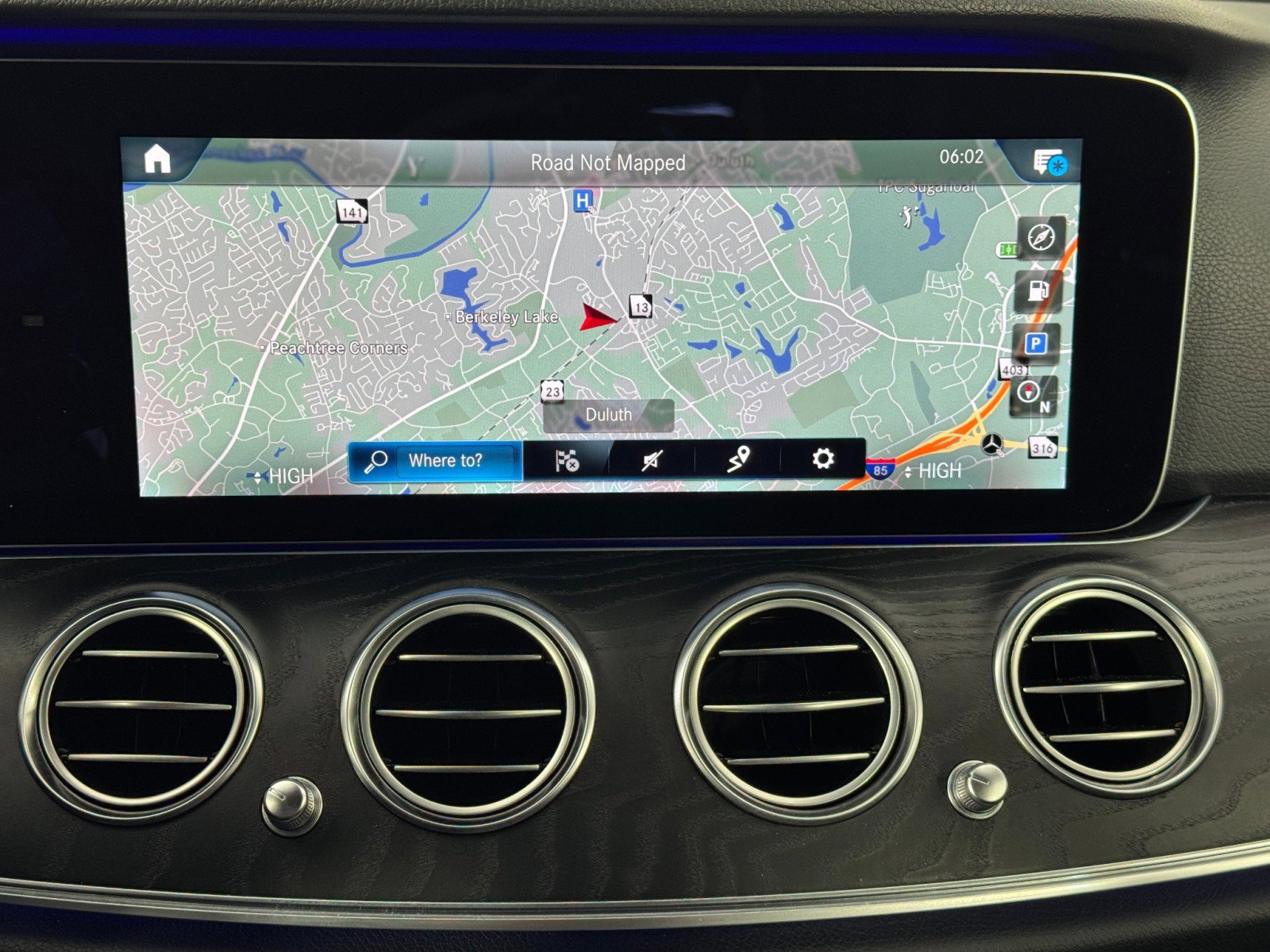 Used 2021 Mercedes-Benz E 350 Sedan w/ Premium Package image 25