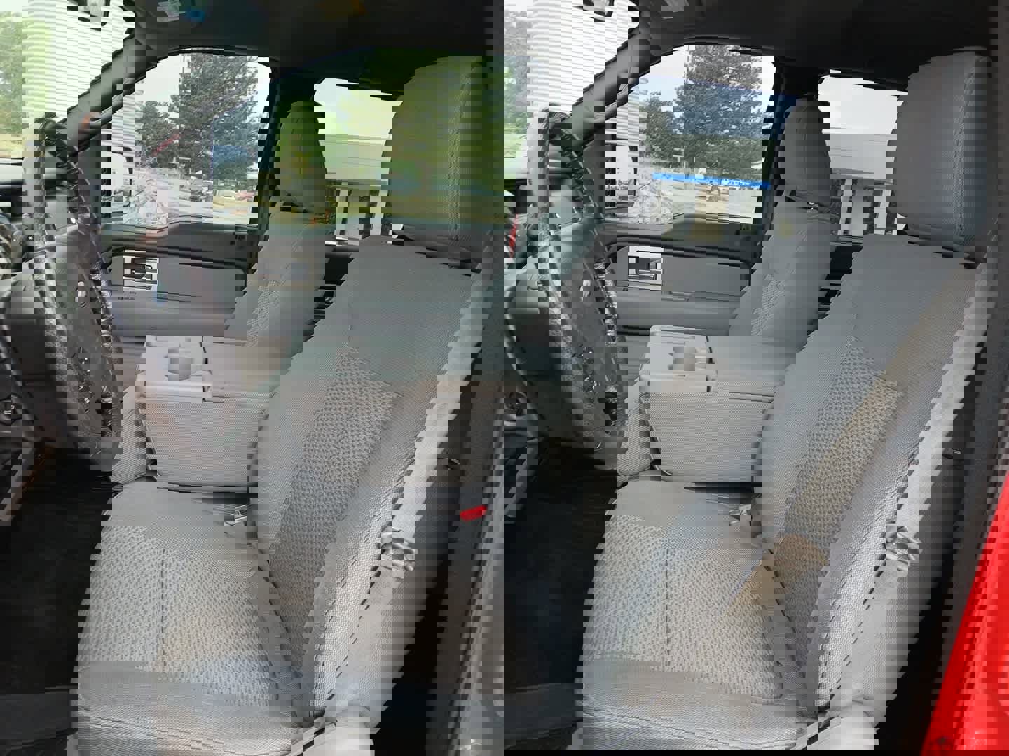 Used 2011 Ford F150 XLT w/ XLT Chrome Pkg AWD/4WD image 18