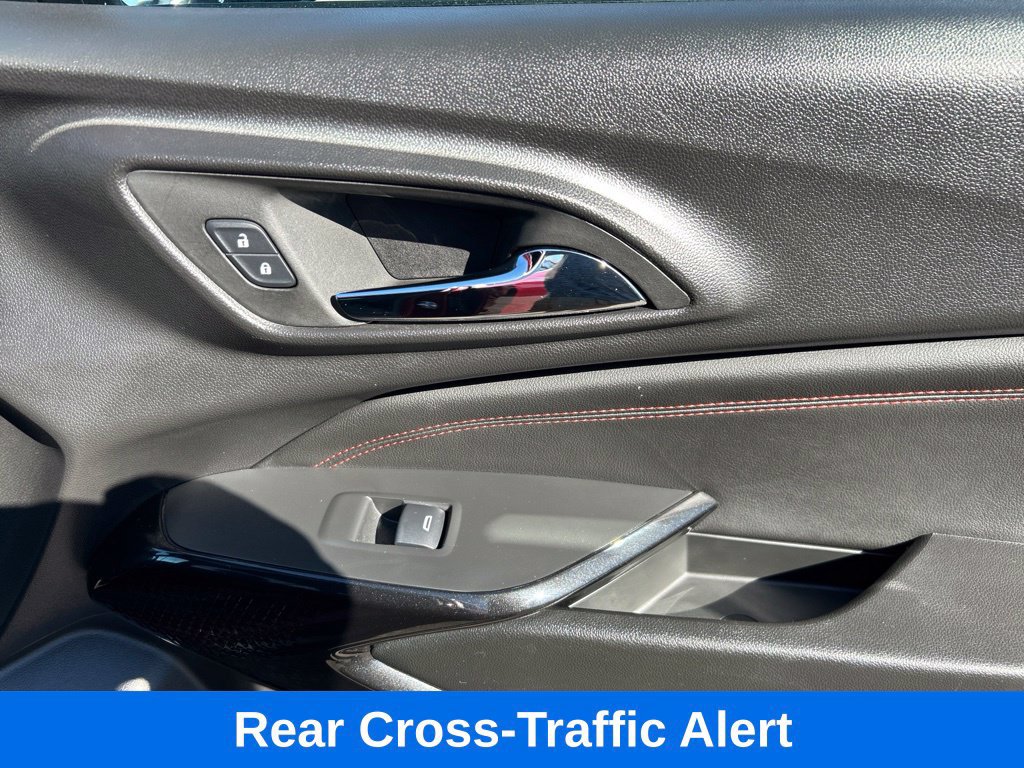 Used 2024 Chevrolet Trax RS w/ Sunroof Package FWD image 19