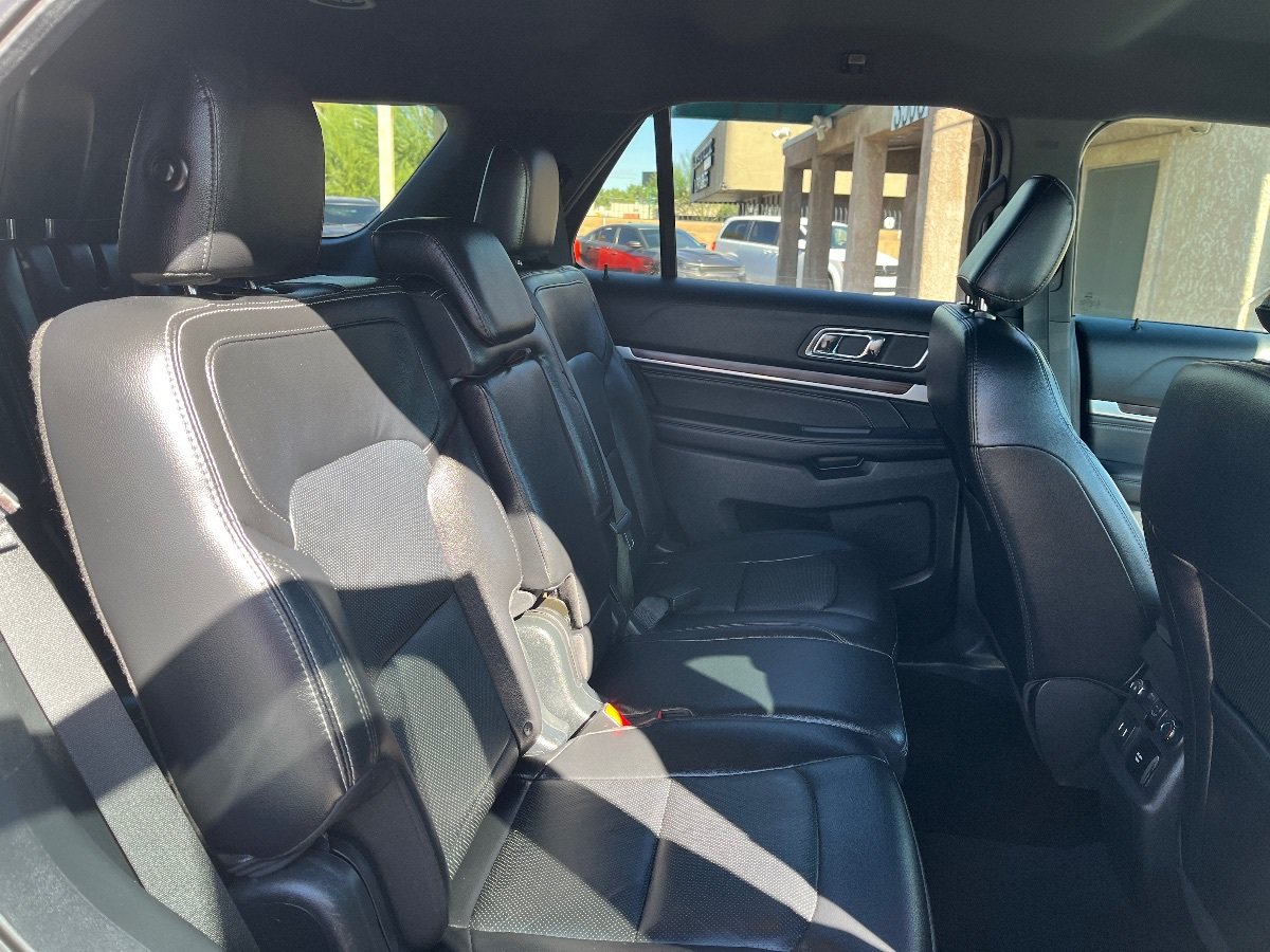 Used 2019 Ford Explorer Limited w/ Class III Trailer Tow Package FWD image 34