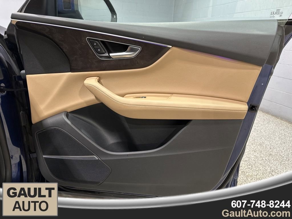 Used 2022 Audi Q8 Prestige w/ Prestige Package image 16