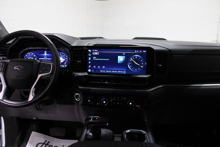 Used 2023 Chevrolet Silverado 1500 LT Trail Boss w/ Protection Package image 30