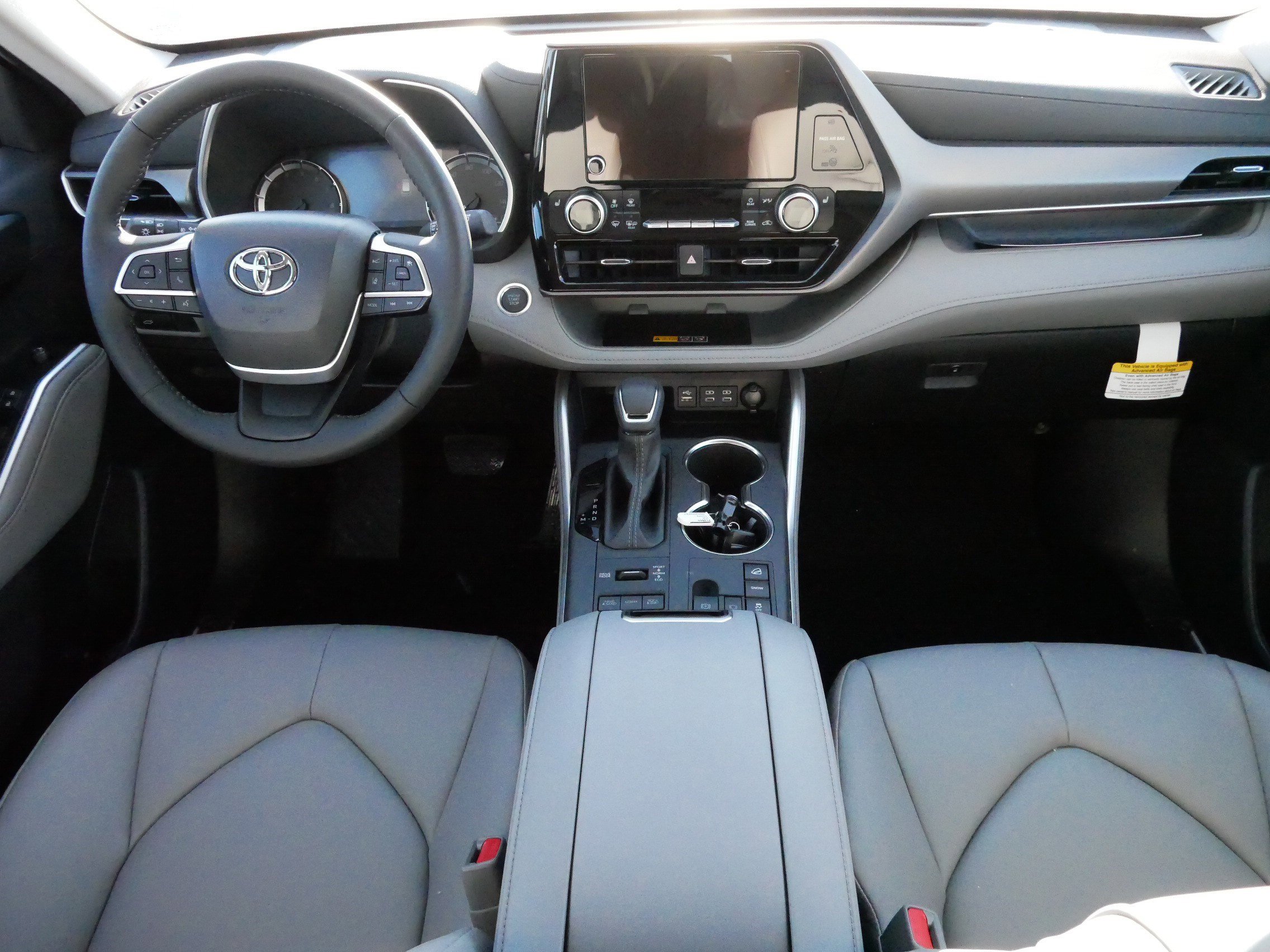 Certified 2026 Toyota Highlander XLE image 10