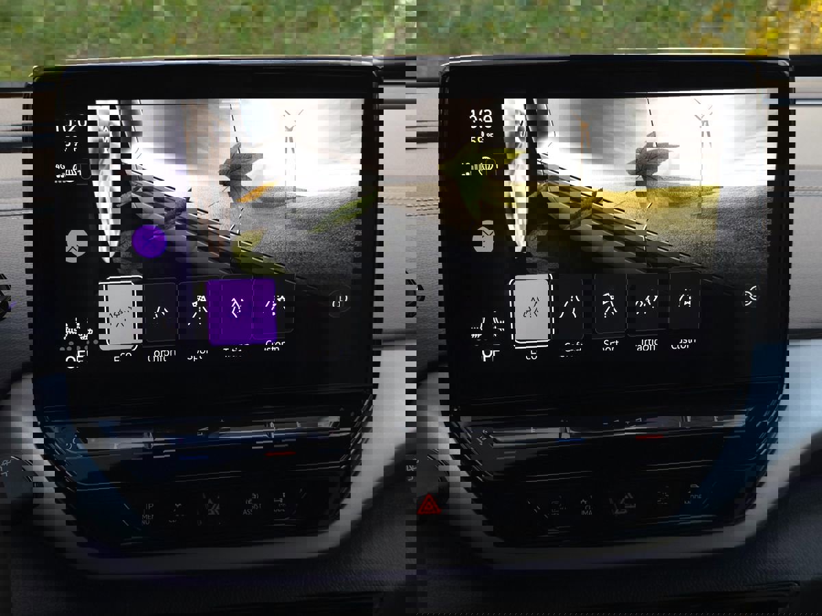 Used 2023 Volkswagen ID.4 Pro image 44