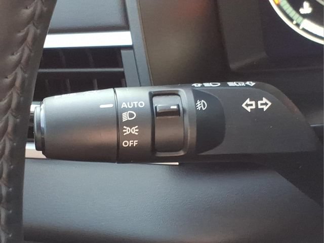 Used 2023 Mitsubishi Outlander SEL AWD/4WD image 30