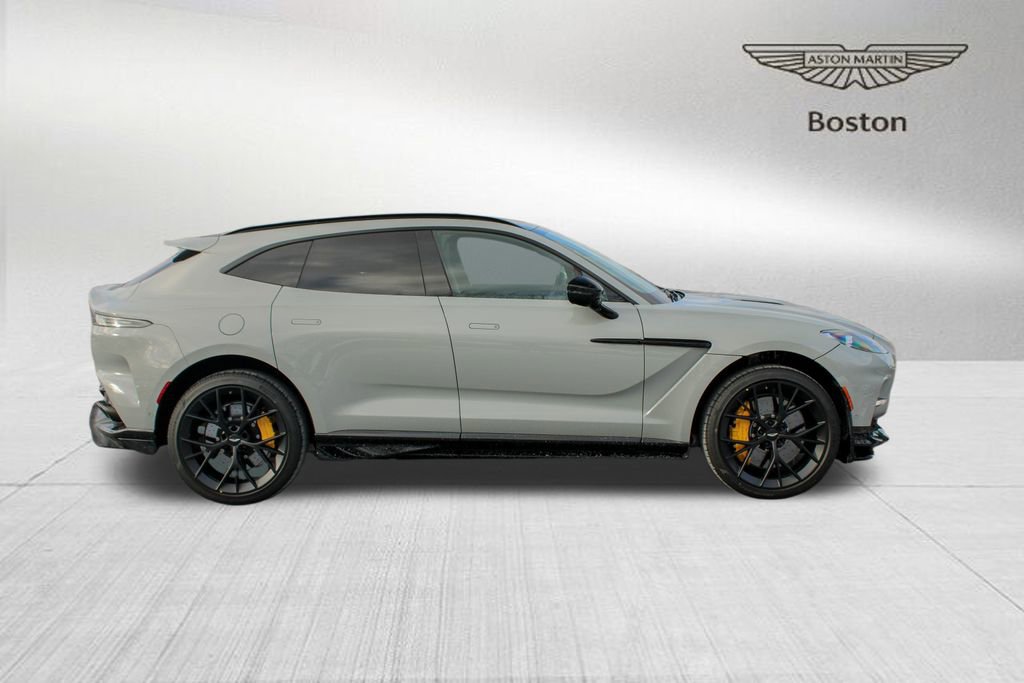 New 2026 Aston Martin DBX 707 image 3