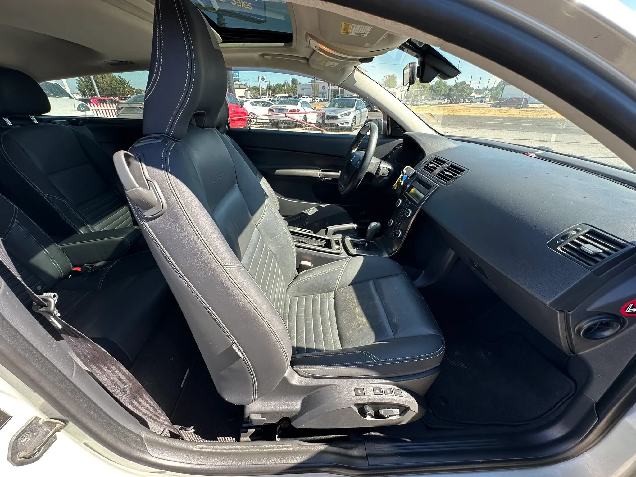 Used 2012 Volvo C30 T5 R-Design w/ Climate Pkg FWD image 13