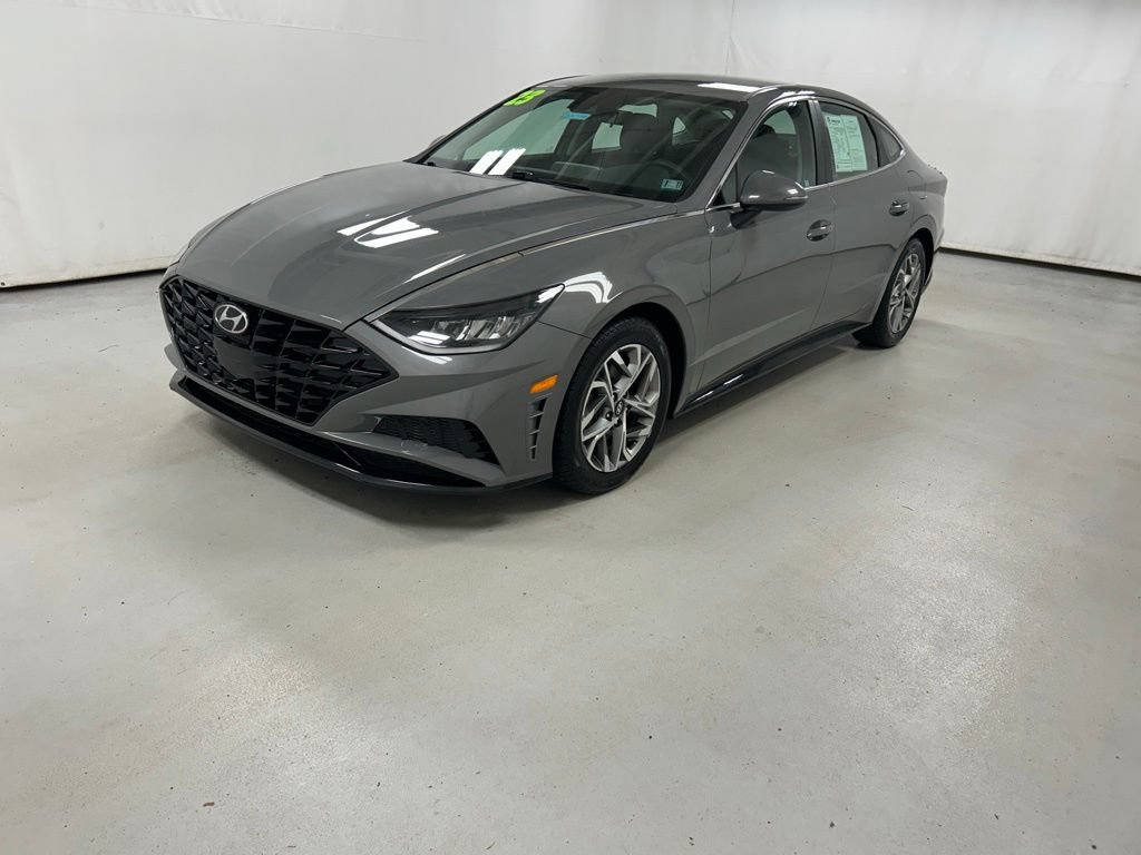 Used 2023 Hyundai Sonata SEL w/ Cargo Package FWD image 2