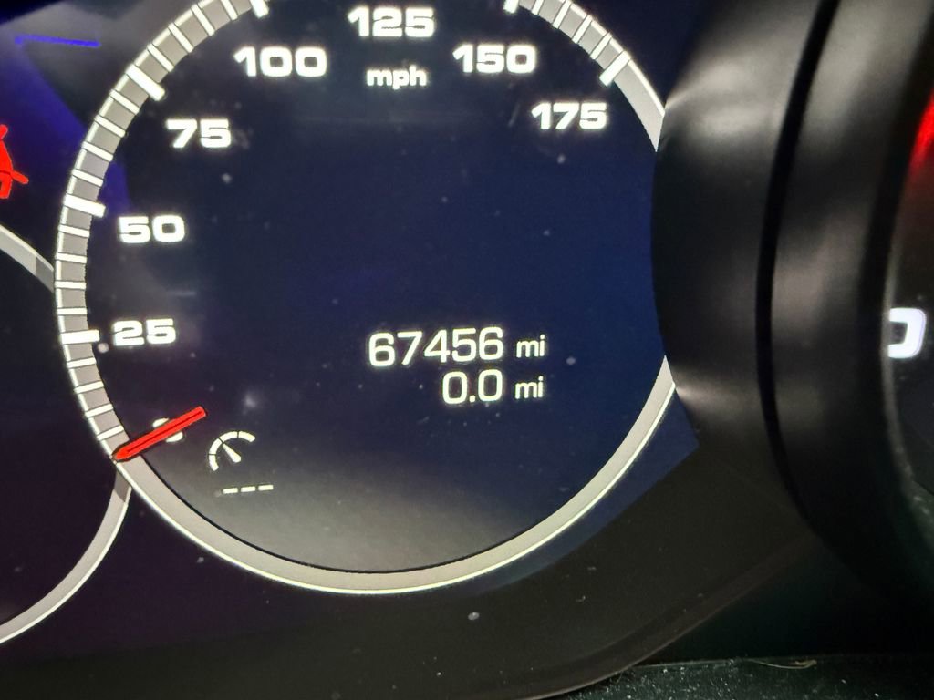 Used 2019 Porsche Cayenne image 7