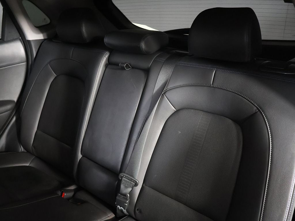 Used 2022 Hyundai Kona Limited w/ Cargo Package FWD image 33
