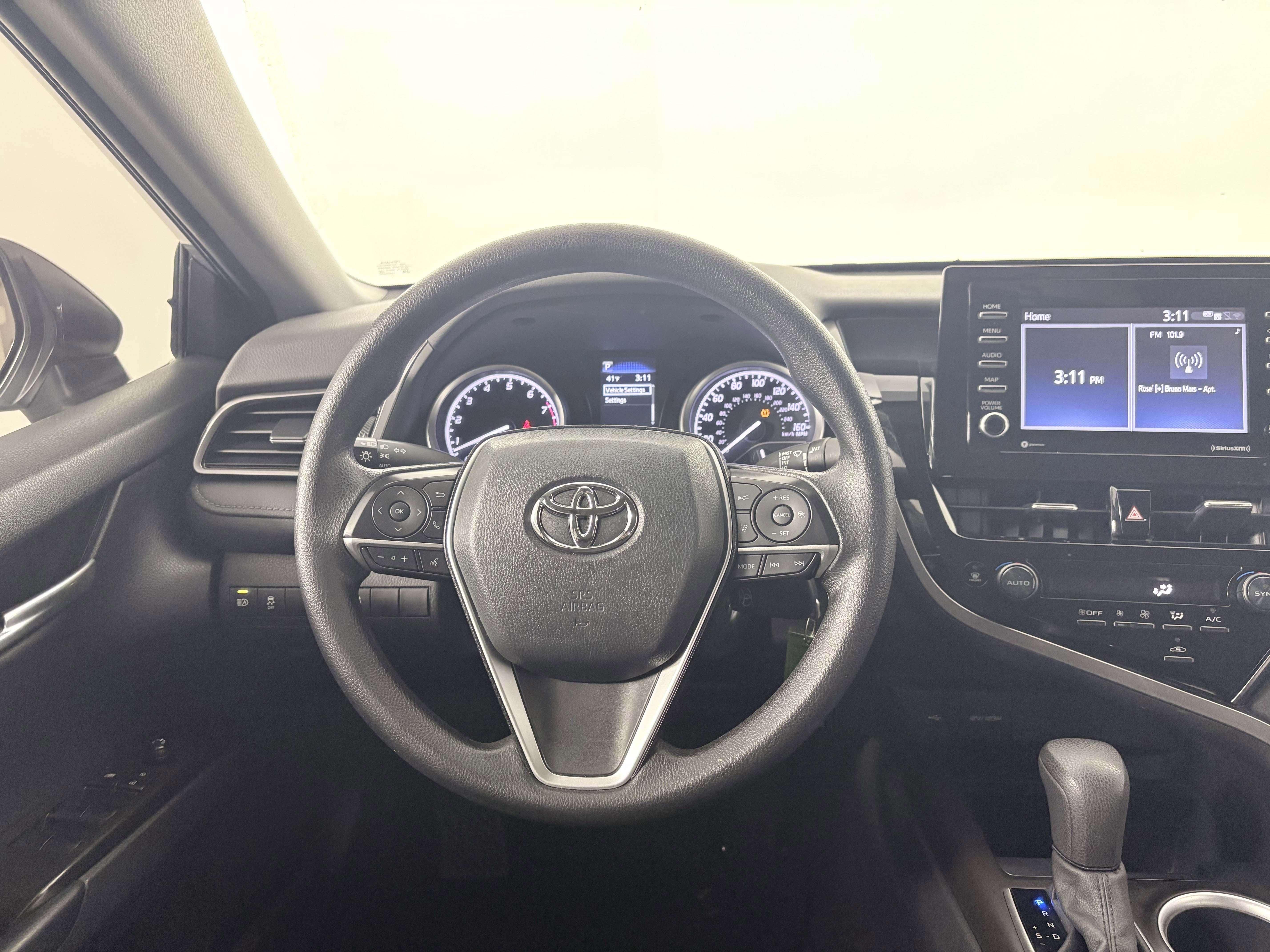Used 2022 Toyota Camry LE image 26