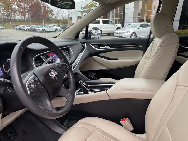 Used 2020 Buick Enclave Essence image 12