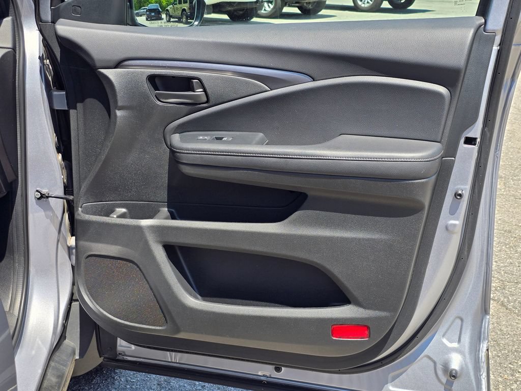 Used 2023 Honda Passport EX-L image 46