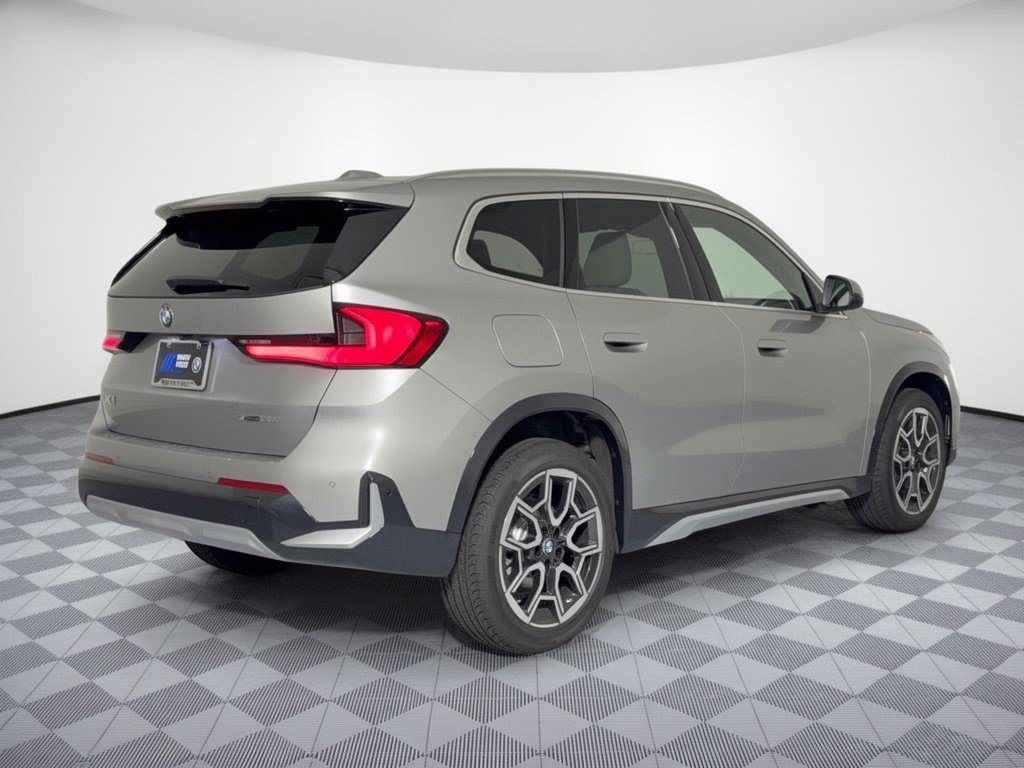 New 2027 BMW X1 xDrive28i AWD/4WD image 9