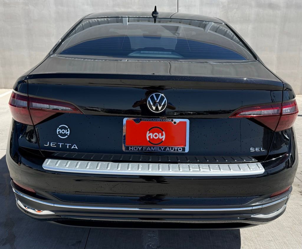 Used 2024 Volkswagen Jetta SEL FWD image 4