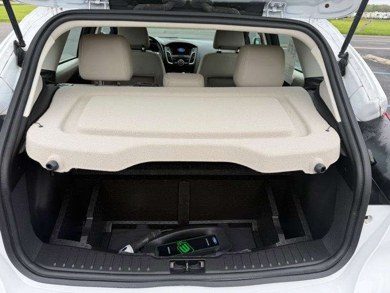 Used 2016 Ford Focus Electric Hatchback FWD image 23