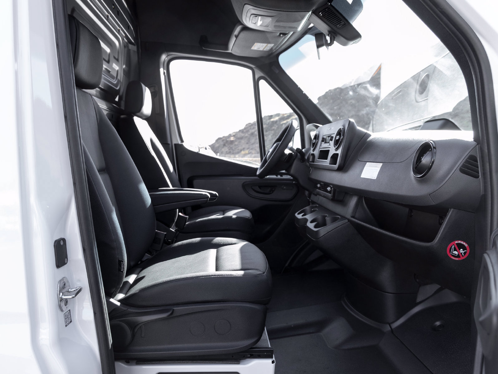 New 2025 Mercedes-Benz Sprinter 2500 image 28
