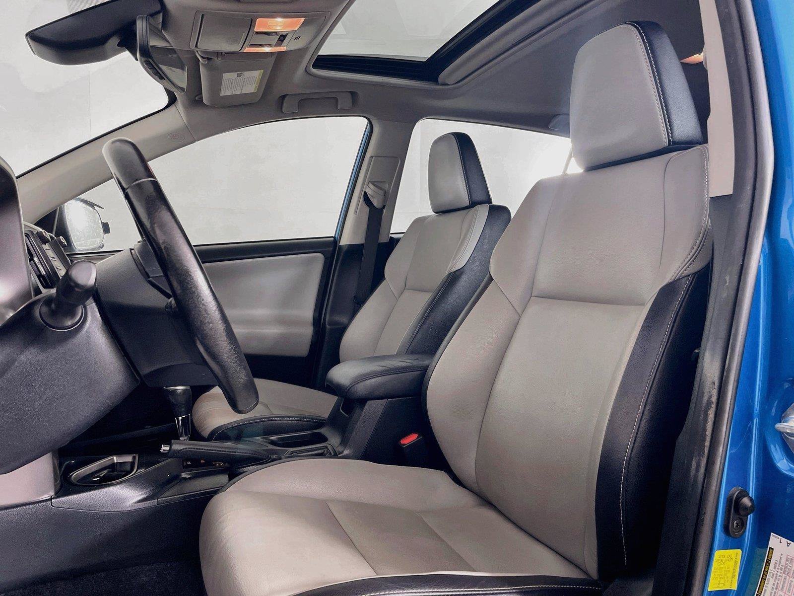 Used 2018 Toyota RAV4 Limited w/ Advanced Technology Package AWD/4WD image 5