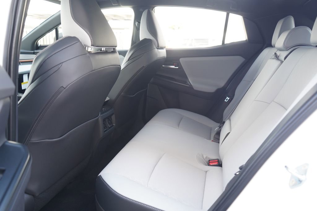 New 2026 Subaru Uncharted AWD image 7