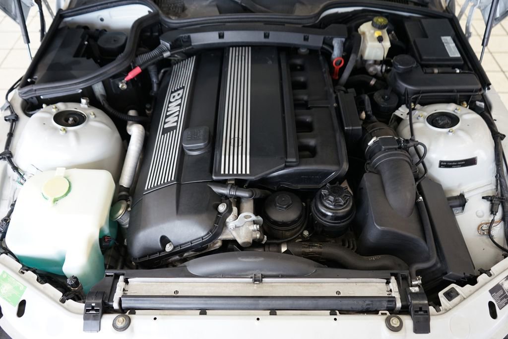 Used 2001 BMW Z3 3.0i RWD image 53
