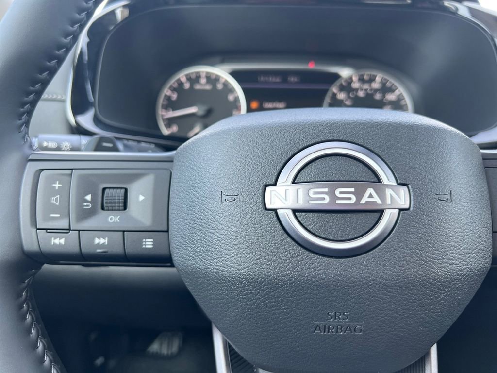 New 2026 Nissan Pathfinder SV image 10