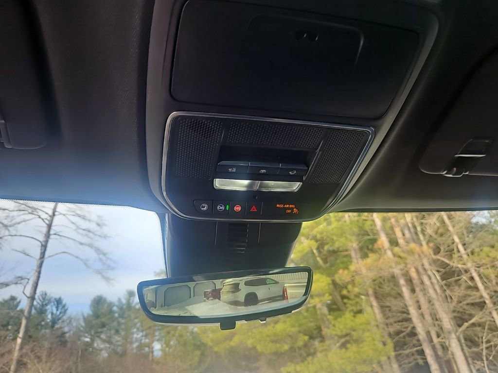 Used 2024 GMC Acadia Denali w/ Super Cruise Package image 16