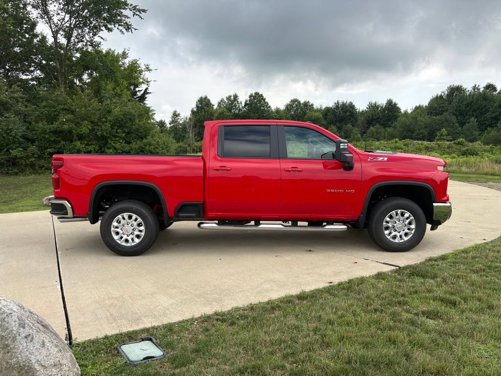 New 2026 Chevrolet Silverado 3500 LT w/ All Star Edition AWD/4WD image 10