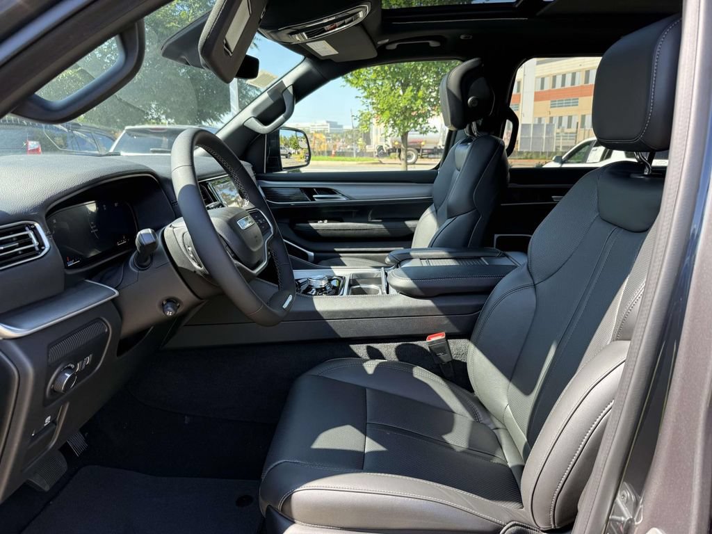New 2026 Jeep Grand Wagoneer L 4WD w/ Premium Group I image 14