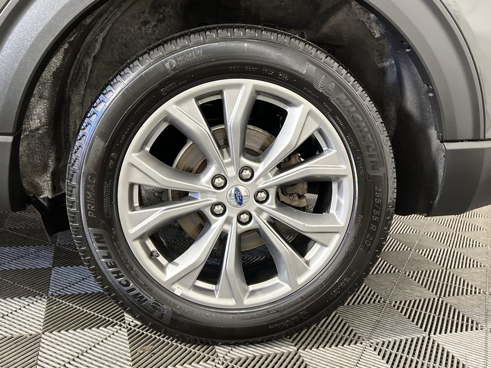 Used 2022 Ford Explorer XLT w/ Equipment Group 202A image 12