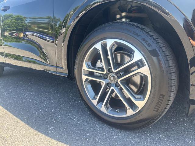 Used 2025 Audi Q5 Premium w/ Convenience Package AWD/4WD image 21
