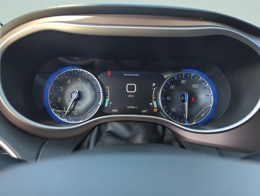 Used 2024 Chrysler Voyager LX FWD image 42
