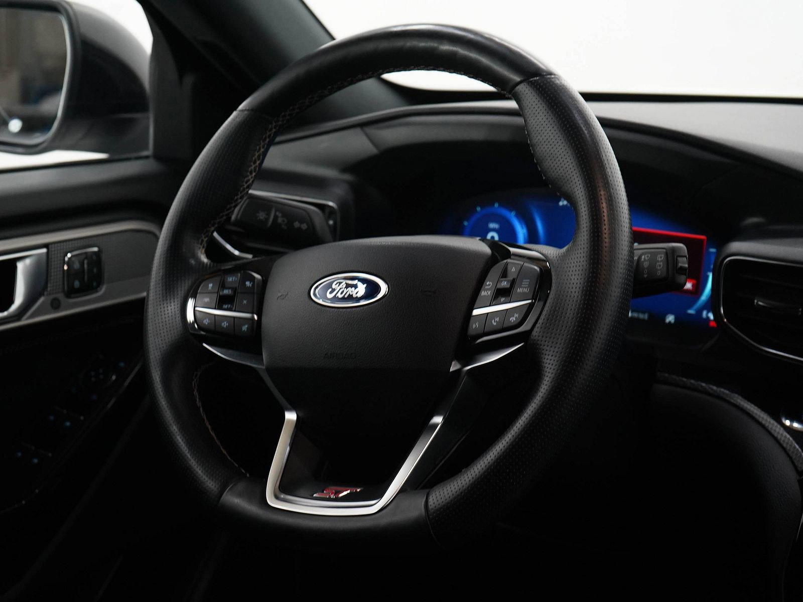 Used 2021 Ford Explorer ST w/ Equipment Group 401A image 14