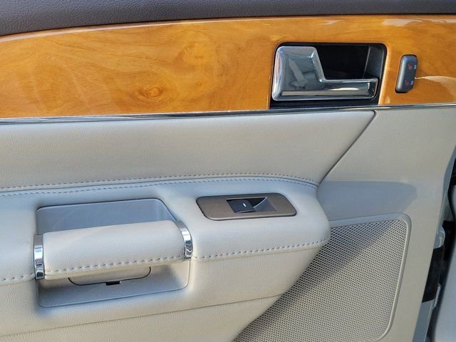 Used 2014 Lincoln MKX FWD w/ Equipment Group 102A image 25