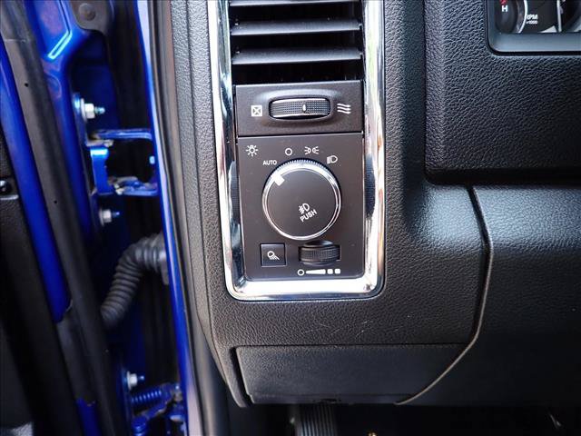 Used 2014 RAM 1500 Laramie w/ Convenience Group AWD/4WD image 16