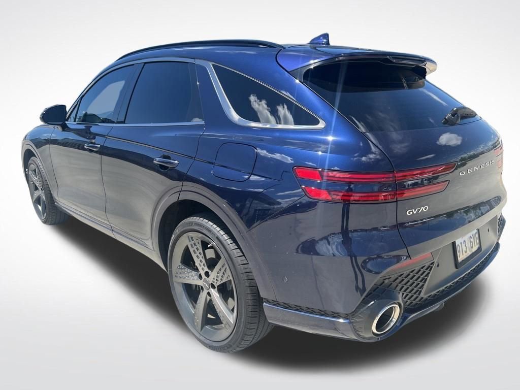 Used 2025 Genesis GV70 2.5T w/ Sport Prestige Package image 9