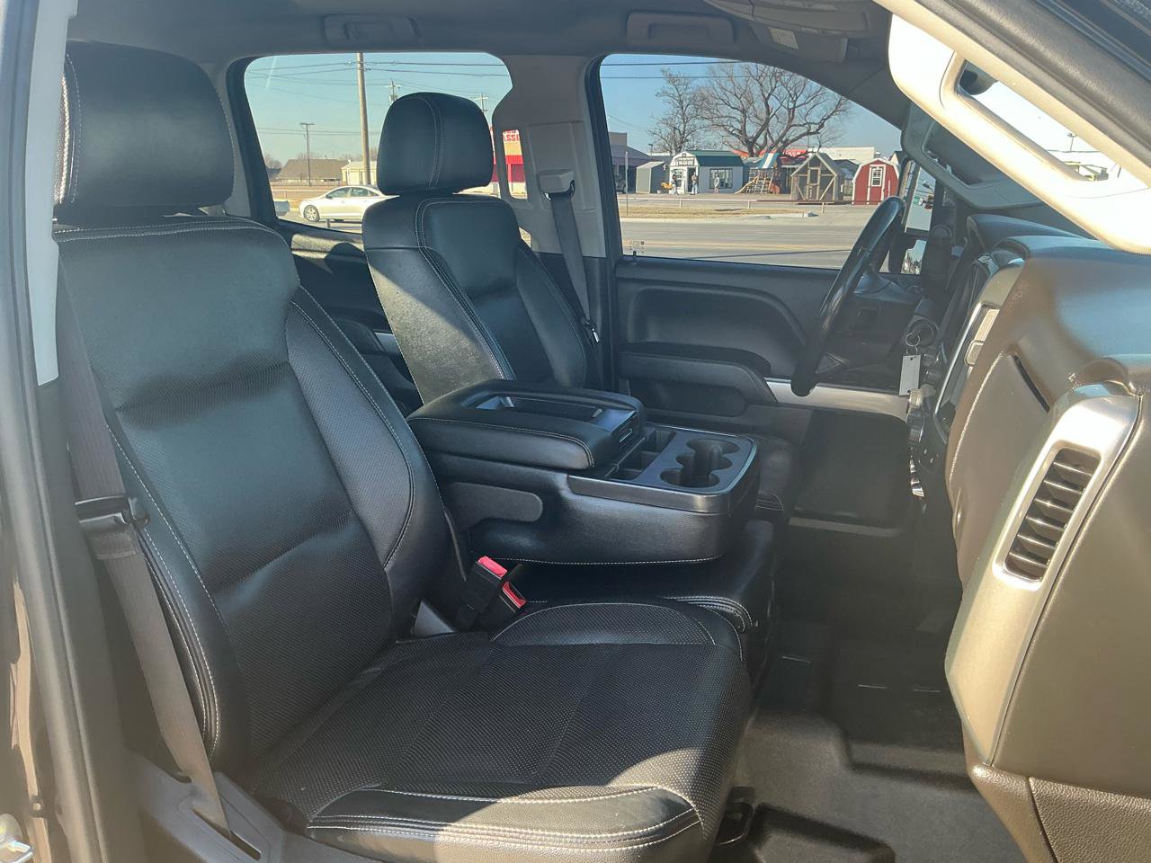 Used 2019 Chevrolet Silverado 2500 LT w/ Custom Sport Edition image 17