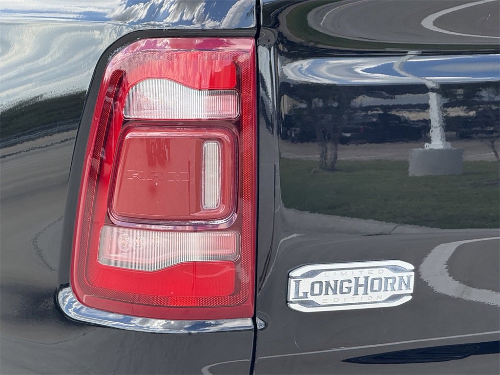 Used 2022 RAM 1500 Limited w/ Body Color Bumper Group image 8