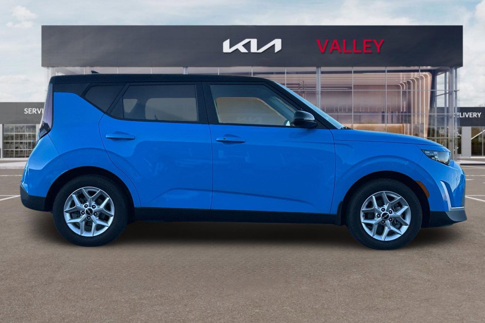 Certified 2024 Kia Soul S image 3