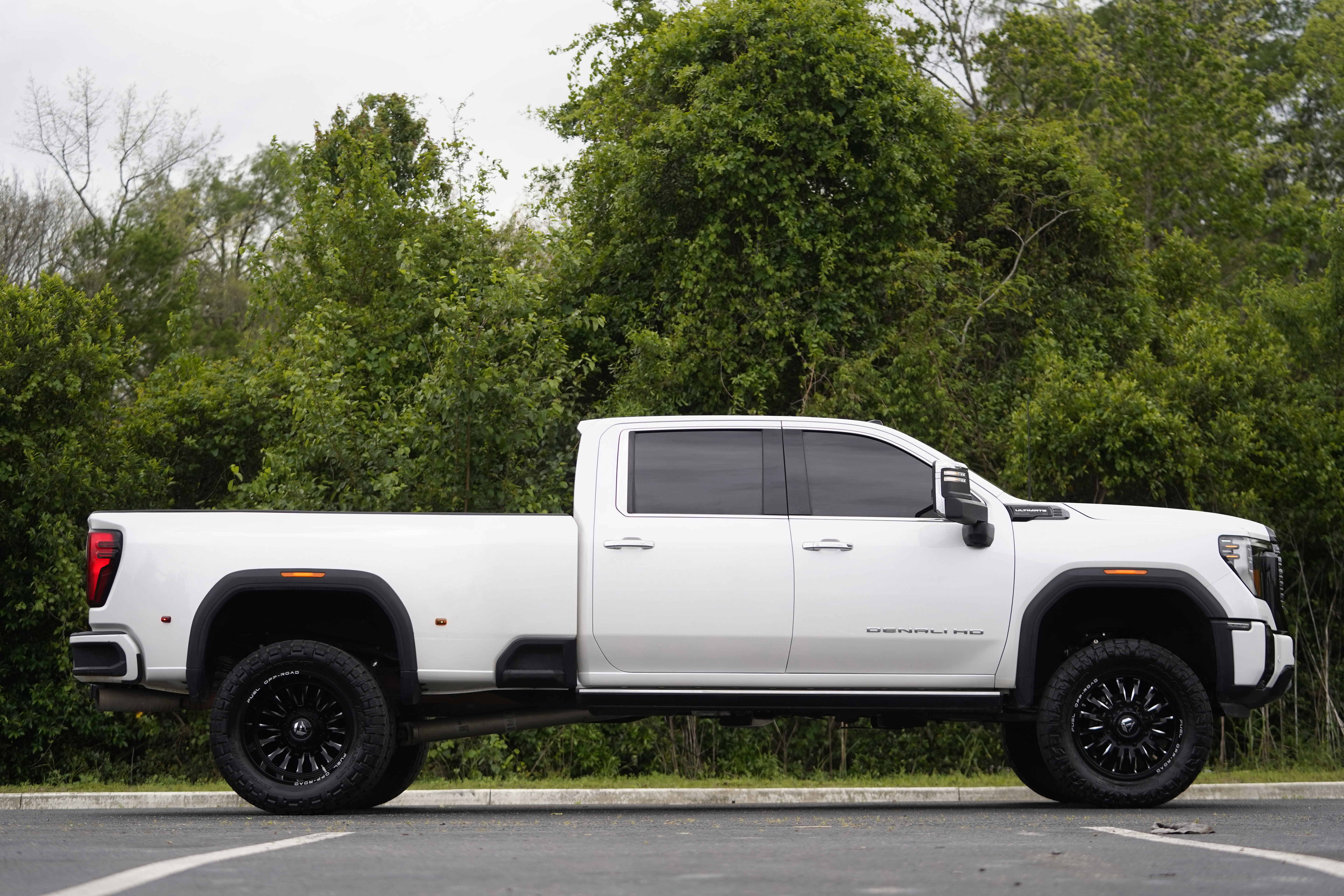 Used 2025 GMC Sierra 3500 Denali Ultimate AWD/4WD image 7