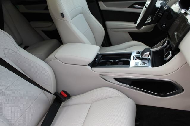 New 2026 Jaguar F-PACE R-Dynamic S image 3