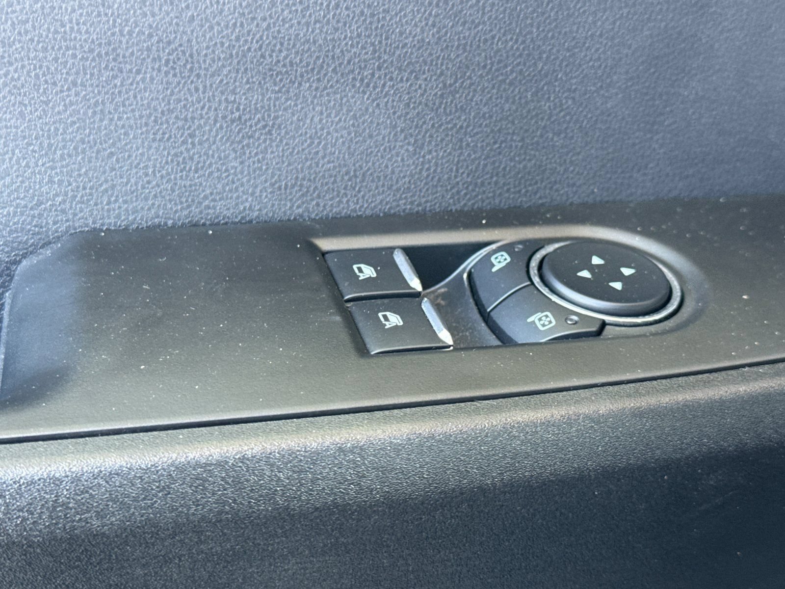 Used 2024 Ford F550 4x4 Regular Cab Super Duty image 11