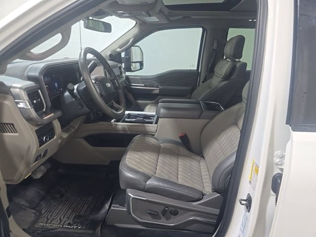 Used 2025 Ford F450 Platinum w/ Platinum Plus Package AWD/4WD image 7