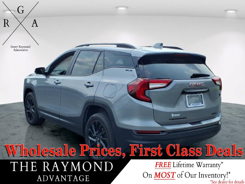 Used 2023 GMC Terrain SLE w/ Elevation Edition AWD/4WD image 7