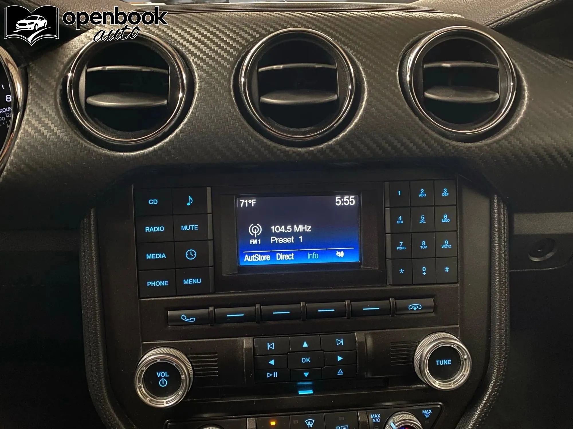 Used 2017 Ford Mustang Coupe image 12