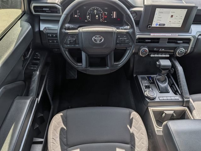 Used 2025 Toyota Tacoma SR5 AWD/4WD image 11
