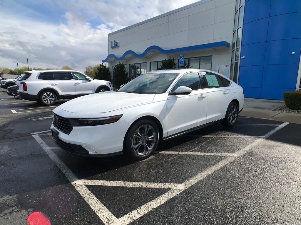 Used 2024 Honda Accord EX image 3