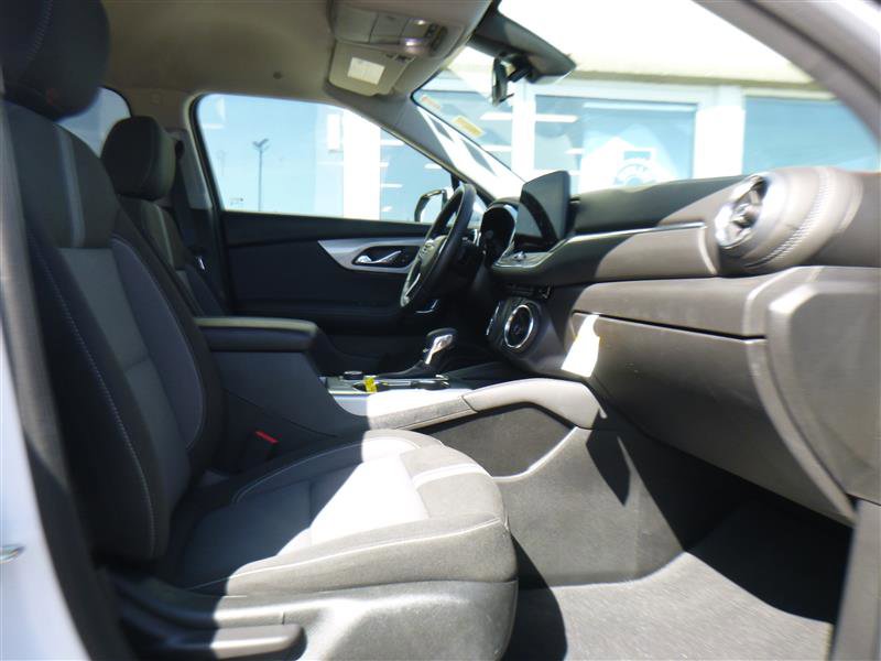 Used 2025 Chevrolet Blazer LT FWD image 8