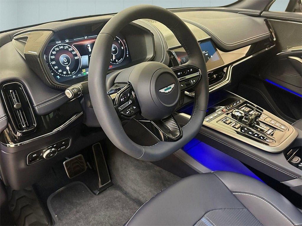 New 2026 Aston Martin DBX 707 image 4