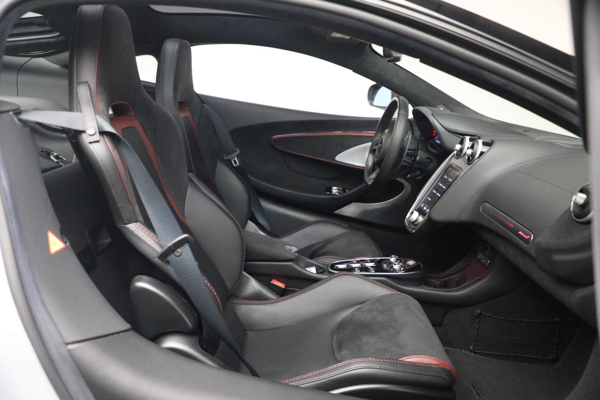 Used 2025 McLaren GTS RWD image 24