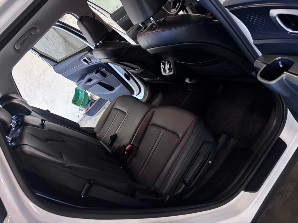 Used 2025 Kia Sorento S AWD/4WD image 30